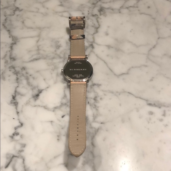 Burberry Embossed Silver Dial Leather Ladies Watch - Picture 2 of 10